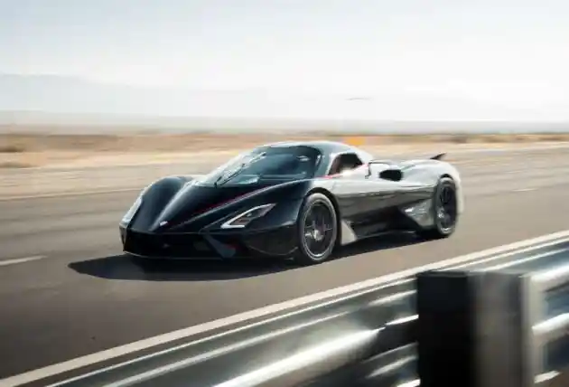 Foto - Rekor SSC Tuatara Dianggap Palsu?