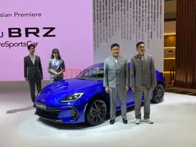 Foto - Toyota GR86 dan Subaru BRZ Mobil Sport Gahar di GIIAS 2022