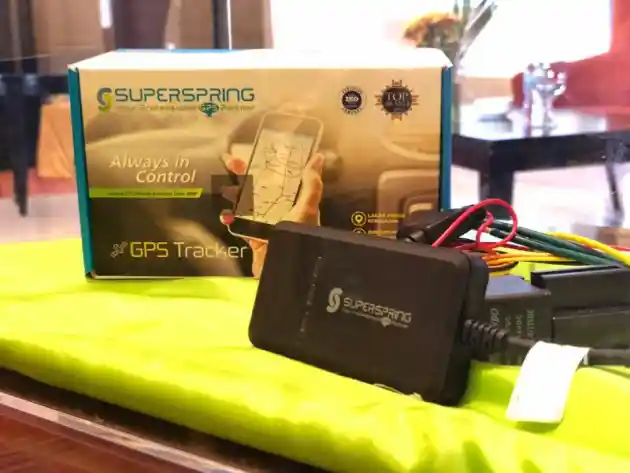 Foto - Super Spring Rilis GPS Tracker Murah Meriah