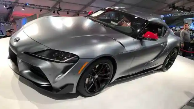 Foto - Fantastis! Toyota Supra Produksi Pertama Laku RP 30 Milyar!