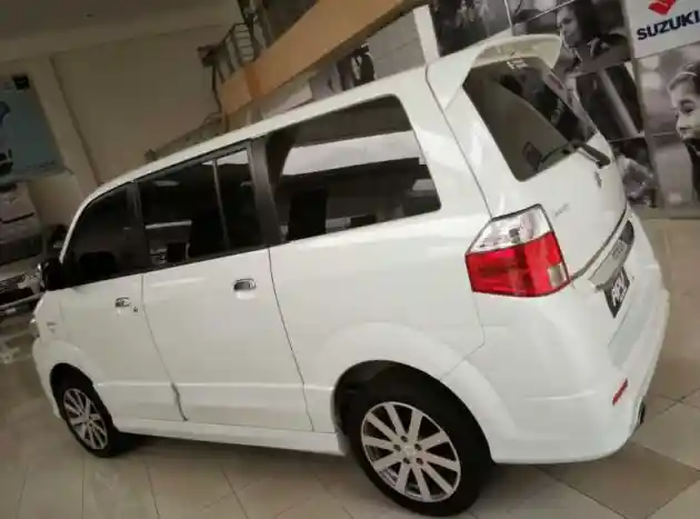 Foto - Cocok Untuk Usaha, Suzuki APV Tipe Tertinggi Bisa Ditebus Mulai Rp 40 Jutaan