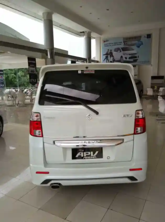 Foto - Cocok Untuk Usaha, Suzuki APV Tipe Tertinggi Bisa Ditebus Mulai Rp 40 Jutaan