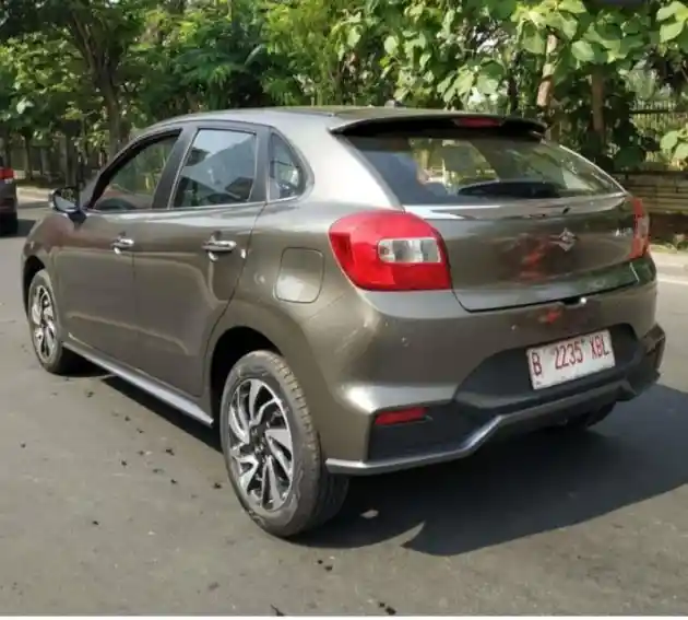 Foto - Baleno Hatchback Facelift Sudah ada di Dealer!