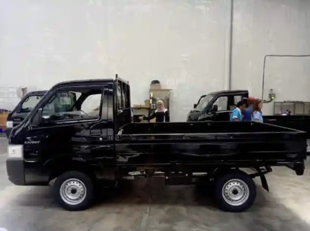 Foto - Wujud Utuh Suzuki Carry Pick Up Generasi Terbaru