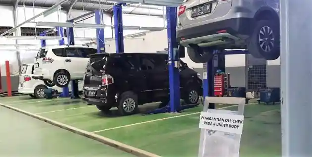 Foto - Mobil Suzuki Korban Tsunami Sulawesi Dapat Keringanan Servis