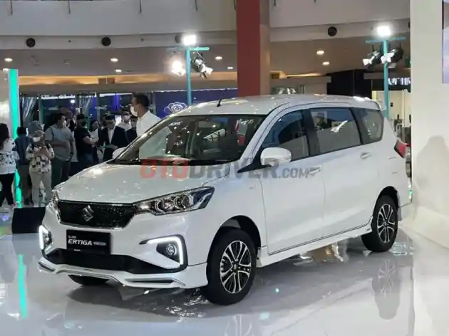 Foto - Pioneer di Kelas LMPV, Suzuki Ertiga Hybrid Resmi Diluncurkan Dengan Banderol Mulai Rp 270 Juta