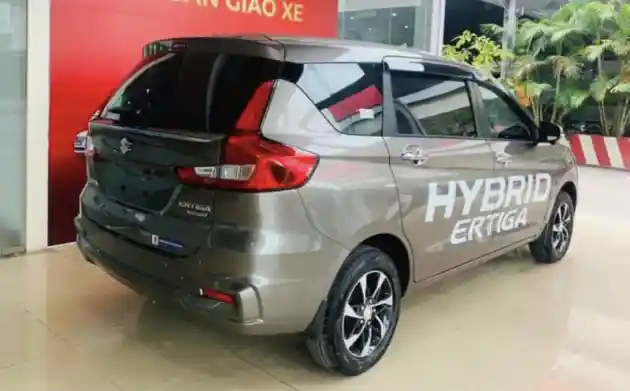 Foto - Suzuki Ertiga Hybrid Juga Hadir Di Vietnam
