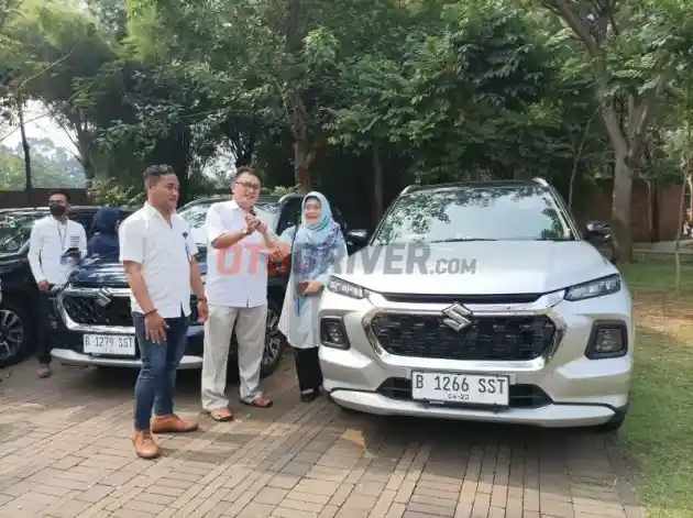 Foto - Siap Mengaspal di Jalan, Suzuki Grand Vitara Resmi Diserahkan ke Konsumen