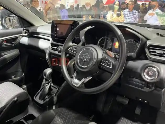 Foto - Mesin Suzuki Grand Vitara Lebih Responsif Ketimbang Ertiga, Ini Penyebabnya