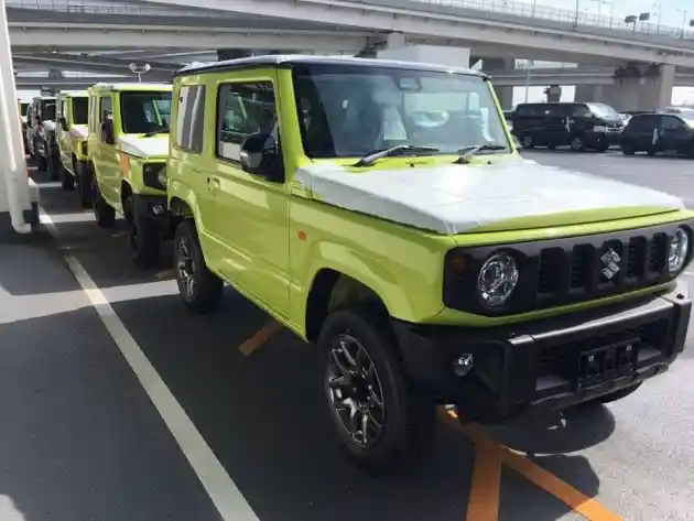 Foto - Jimny Ada Potensi Diproduksi di India