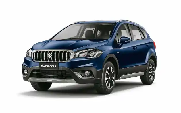 Foto - Suzuki SX4 S-Cross Bertemu Toyota Yaris Heykers, Pilih Mana?