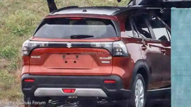 Foto - SPY SHOT: Suzuki S-Cross Generasi Terbaru