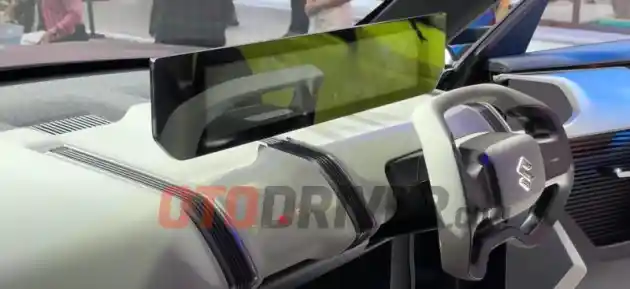 Foto - Melihat Lebih Dekat Konsep Mobil Listrik Pertama Suzuki, EVX Concept