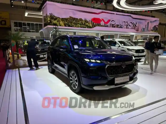 Foto - Suzuki Obral Grand Vitara di GIIAS 2024, Diskon Sampai Rp 45 Juta!