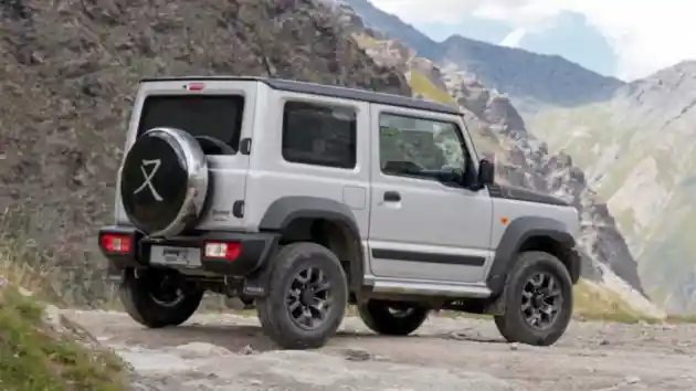 Foto - Ini Dia Edisi Terakhir Dari Suzuki Jimny Generasi Keempat