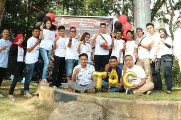 Foto - Toyota Agya Club Chapter Padang Peringati Hari Jadi yang Ketiga