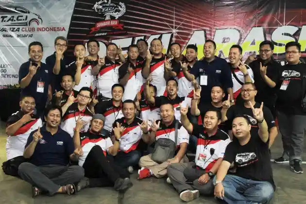 Foto - Komunitas Avanza di Surabaya Tekankan Pentingnya Kekompakan