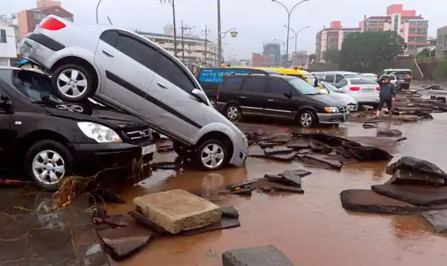 Foto - Dihantam Topan, Hyundai Stop Sementara Produksi Santa Fe dan Accent