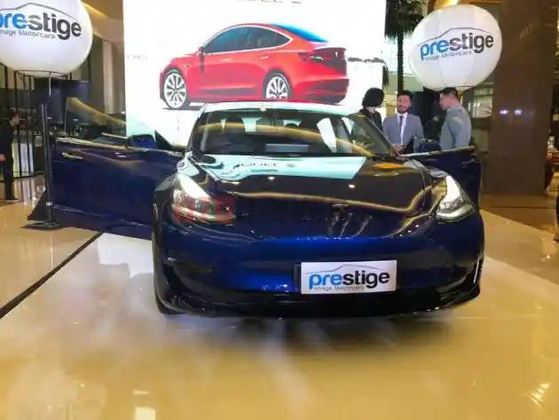 Foto - GALERI: Tesla dengan Harga Paling Terjangkau (13 FOTO)