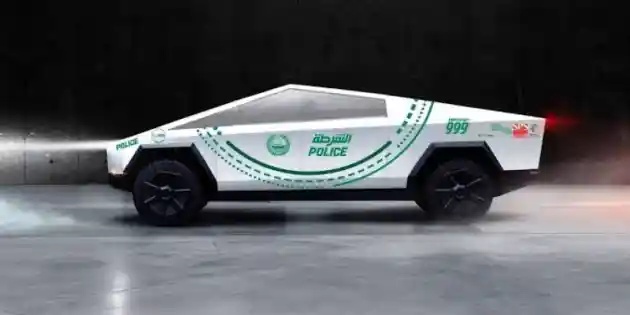 Foto - Setelah Supercar, Kini Polisi Pariwisata Dubai Pakai Tesla Cybertruck