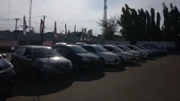 Foto - Komunitas Toyota Etios Valco Sukses Kopi Darat Gabungan Penuh Manfaat