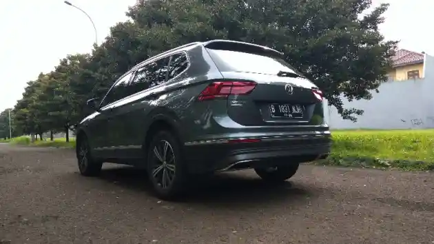 Foto - Kencan Lagi Dengan VW Tiguan Allspace Di November