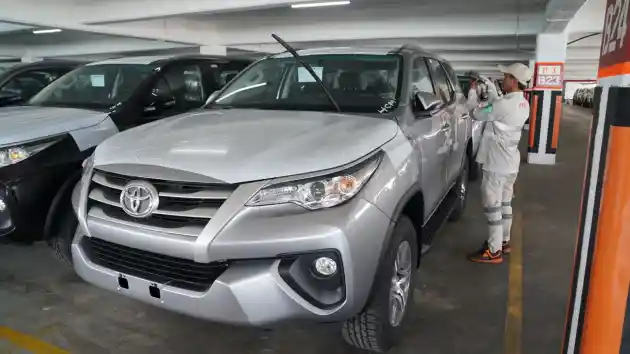 Foto - Pengumuman Pabrik Daihatsu & Toyota Indonesia 'Libur' Sementara