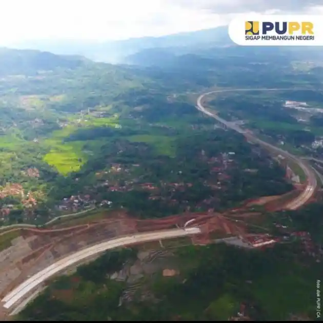 Foto - Tol Cisumdawu Rampung Akhir 2021