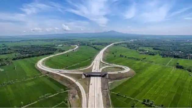 Foto - Jalan Tol Terbaru di Jawa Timur Resmi Beroperasi, Gratis 2 Pekan