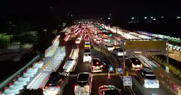 Foto - Jumlah Kendaraan Bermotor Di Jakarta Bulan Ini: 24 Jutaan Unit