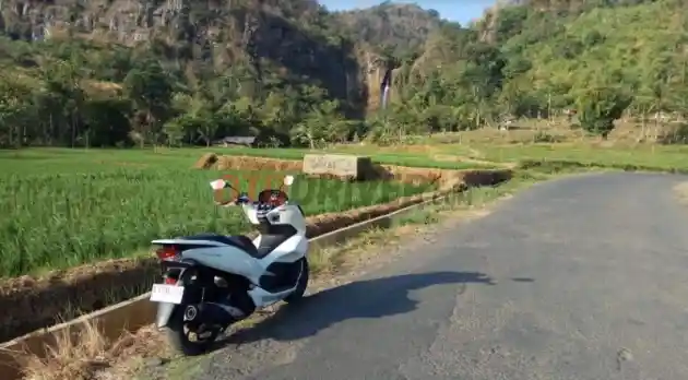 Foto - Asyiknya Ikut Touring Tim OtoRider Menikmati Kecantikan Ciletuh