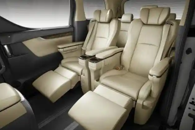 Foto - Toyota Alphard Baru Masuk Indonesia Akhir Tahun, Simak Bocorannya