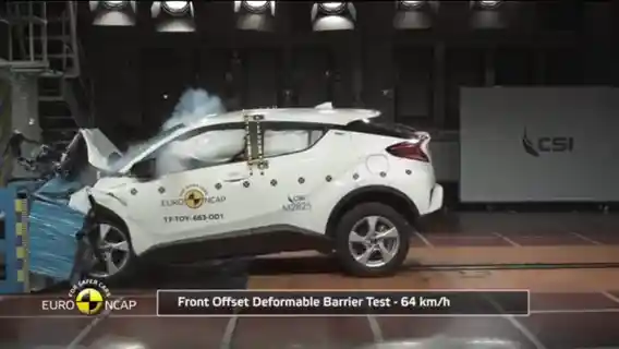 Foto - VIDEO: Crash Test Toyota C-HR 2017 (Euro NCAP)