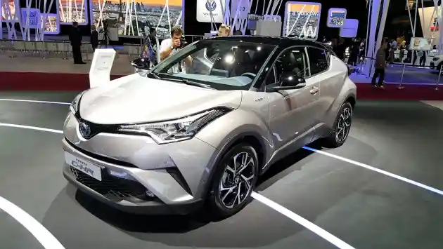 Foto - VIDEO: Iklan Toyota C-HR Terkuak (7 Video)