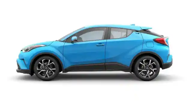 Foto - Toyota C-HR Dapati Fitur Baru dan Terdapat Versi Murah di Amerika Serikat