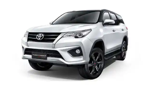 Foto - Toyota Kijang dan Fortuner Akan Punya Versi Hybrid. Sayang Bukan Untuk Indonesia