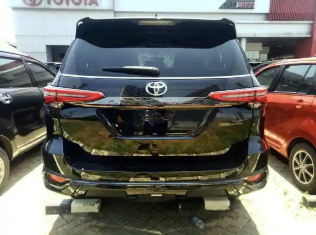 Foto - Membandingkan Spesifikasi Toyota Fortuner Facelift Indonesia vs Thailand