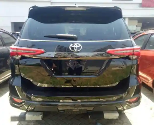 Foto - Diskon 15 Juta Untuk Boyong Toyota Fortuner Facelift Terbaru