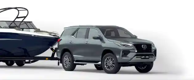 Foto - Toyota Fortuner Dapati Minor Change Di Australia