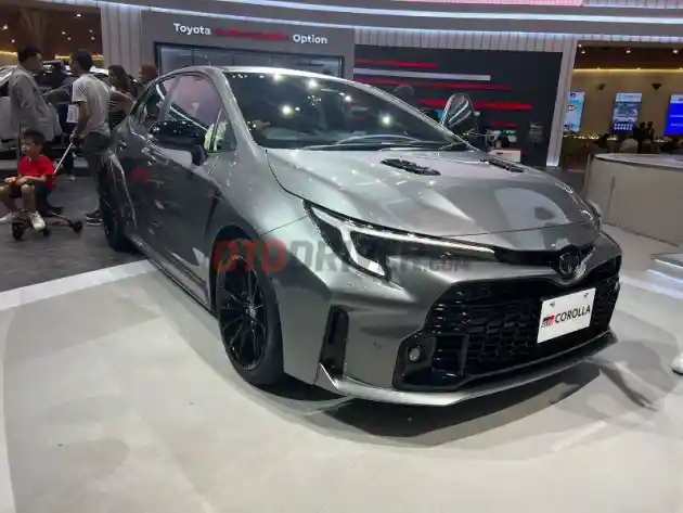 Foto - Ini Penyebab GR Corolla Jadi Pusat Perhatian di Booth Toyota GIIAS 2023