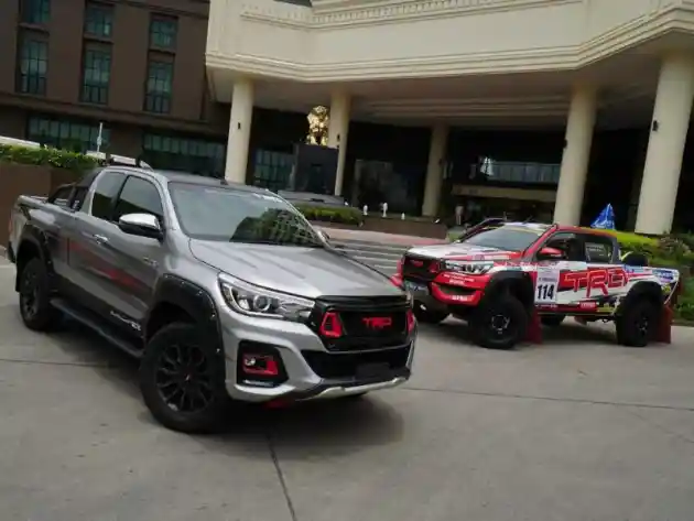 Foto - Toyota Hilux Dapat Racikan Khusus Dari TRD