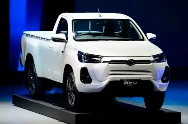 Foto - Innova EV Beredar Lagi Di Jalanan. Kejutan Apakah Yang Akan Dihadirkan Toyota?