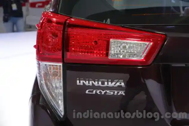 Foto - Toyota Innova Crysta 2.8 Z Asal India Lebih Murah Dan Lebih Unggul Dibanding All New Kijang Innova 2.4 Q