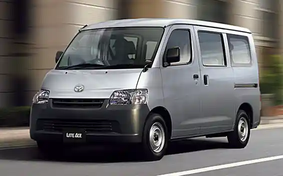 Foto - Toyota LiteAce, Adik Mungil HiAce Yang Tak Pernah Dijajakan Di Indonesia