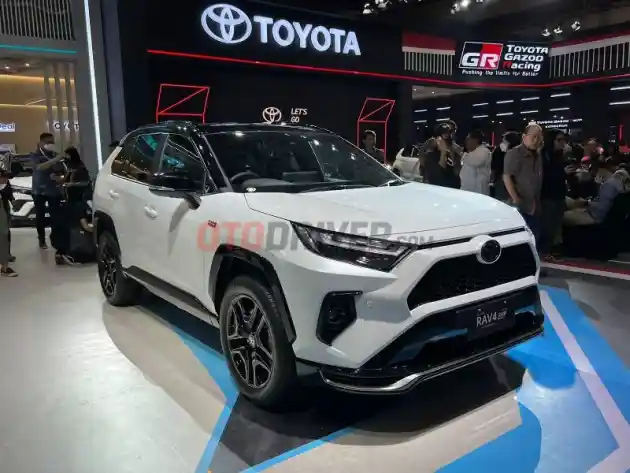 Foto - Kapan Toyota RAV4 Hadir Resmi Di Indonesia?