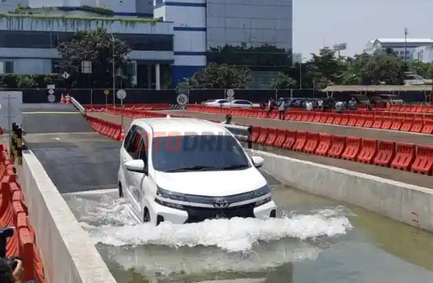 Foto - Veloz Tipe Tertinggi Bisa Dimiliki Dengan DP Mulai Rp 50 Jutaan