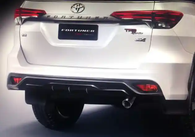 Foto - Toyota Fortuner TRD Sportivo 2 Siap Dirilis. Varian Apalagi ini?