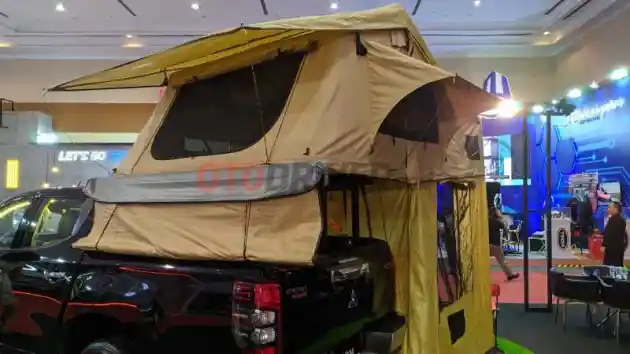 Foto - Mitsubishi Triton dengan Tenda Camping, Cukup Tambah Rp 25 juta