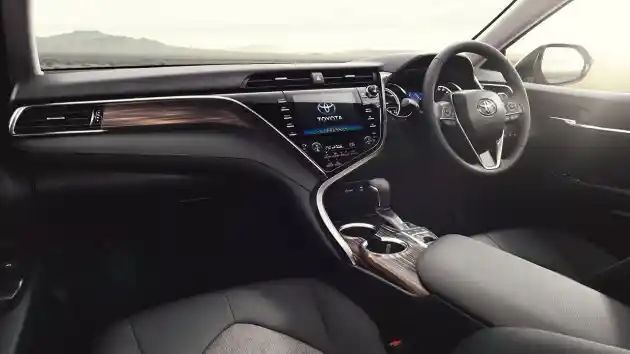 Foto - Toyota Camry Terbaru Akan Pakai Linux Untuk Sistem Infotainmentnya