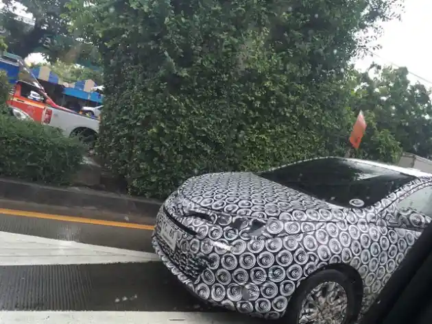 Foto - SPY SHOT: Toyota All New Yaris 2018